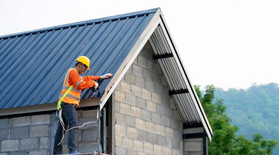 Professional gutter cleaning in Forestville, CA
